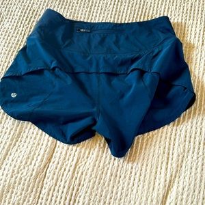Lululemon Run Speed Mid-Rise Lined Short. Worn ONCE. In perf condition. 8 Navy